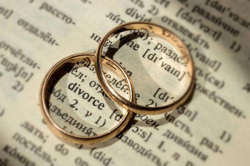 Divorce, rings