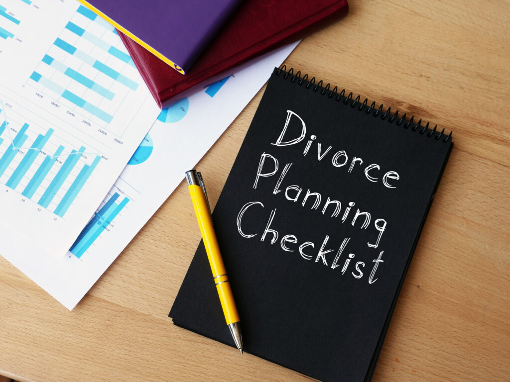 Divorce Planning Checklist and Graphics on Left Side